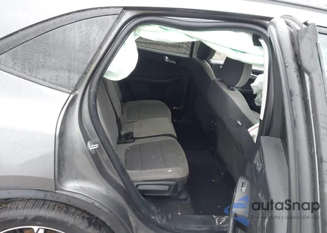 2021 Ford Escape Se z USA, uszkodzony, nr VIN 1FMCU9G62MUA45855